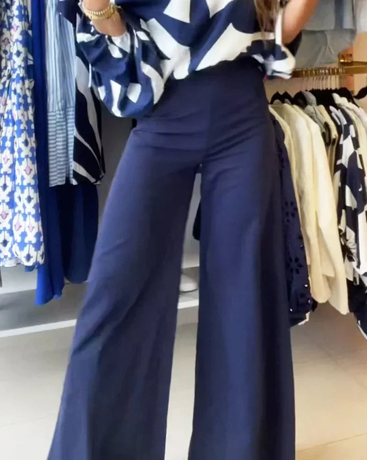 Joanna - Two-Piece Leisure Set with Printed Top and Trousers