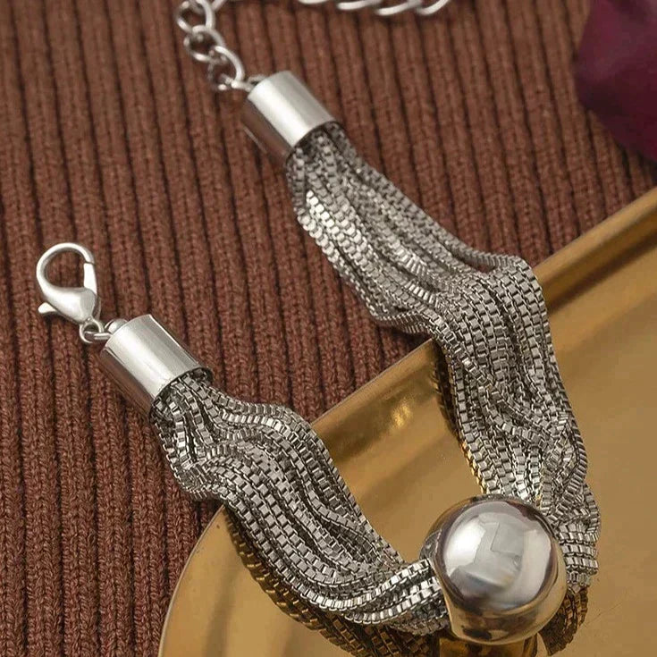WW | Shiny Necklace For A Luxurious Look