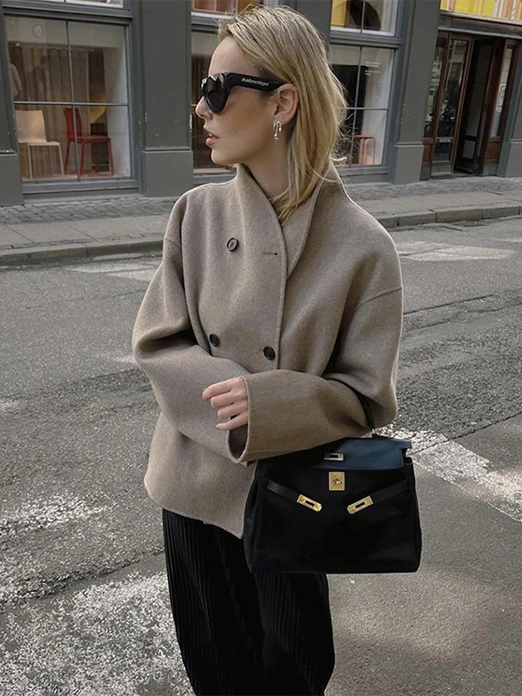 WW | Asymmetrischer Trenchcoat Damen mit Breitem Revers und Doppeltverschluss