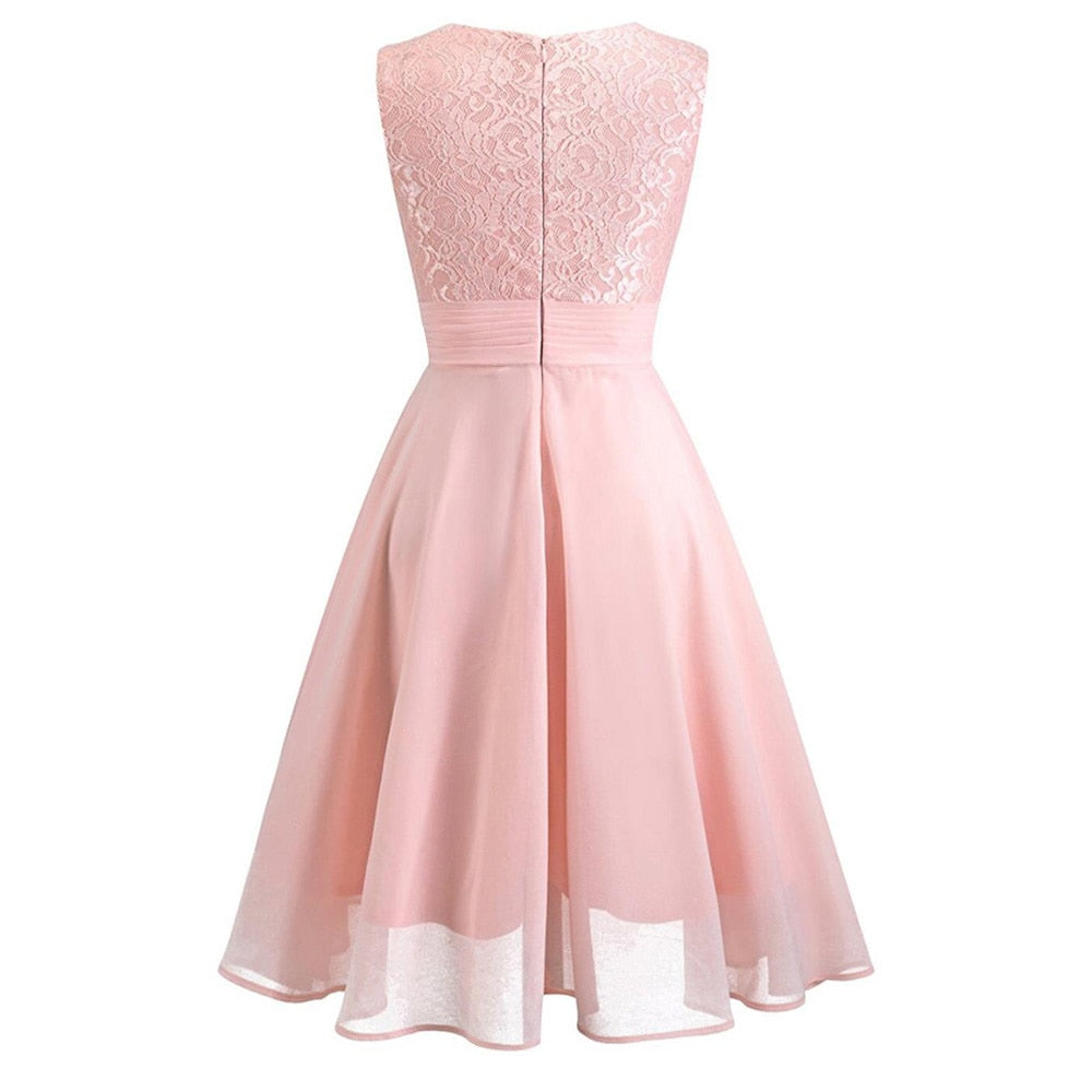 WW | Elegantes Kleid mit Kurzen Ärmeln, Pailletten und Rüschen