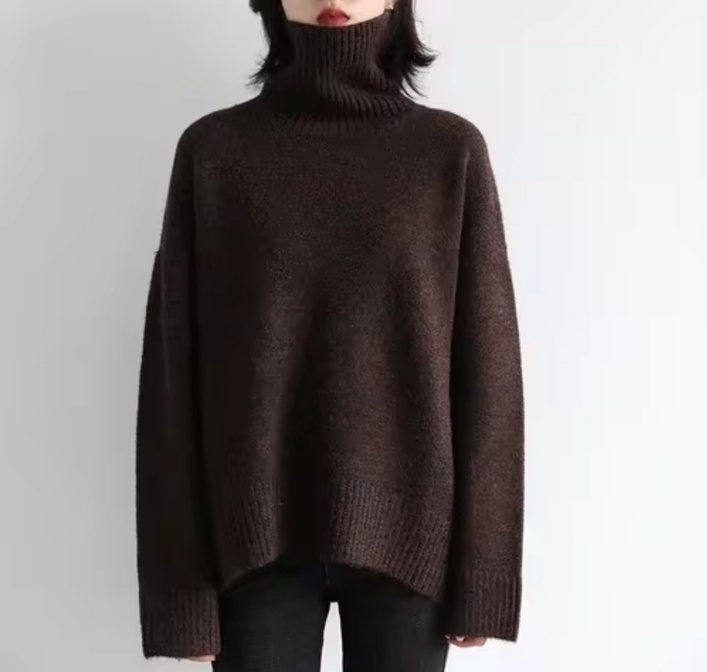 Loose-fitting turtleneck sweater