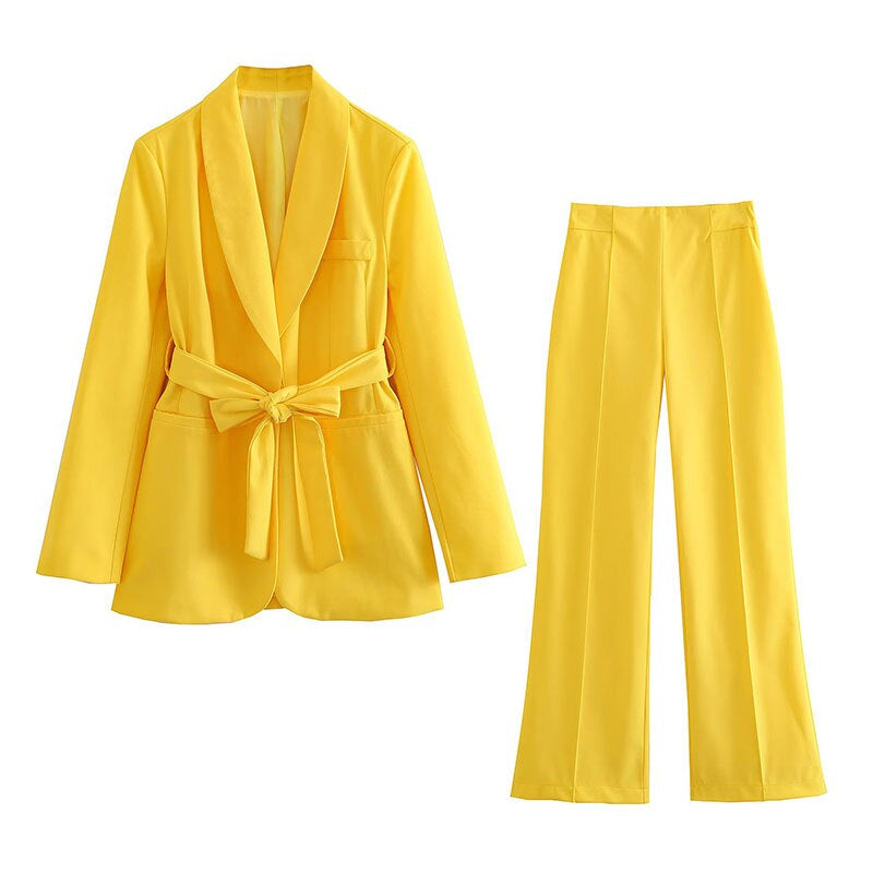 WW 2-Piece Women's Suit | Elegant Blazer with Belt and Matching Trousers