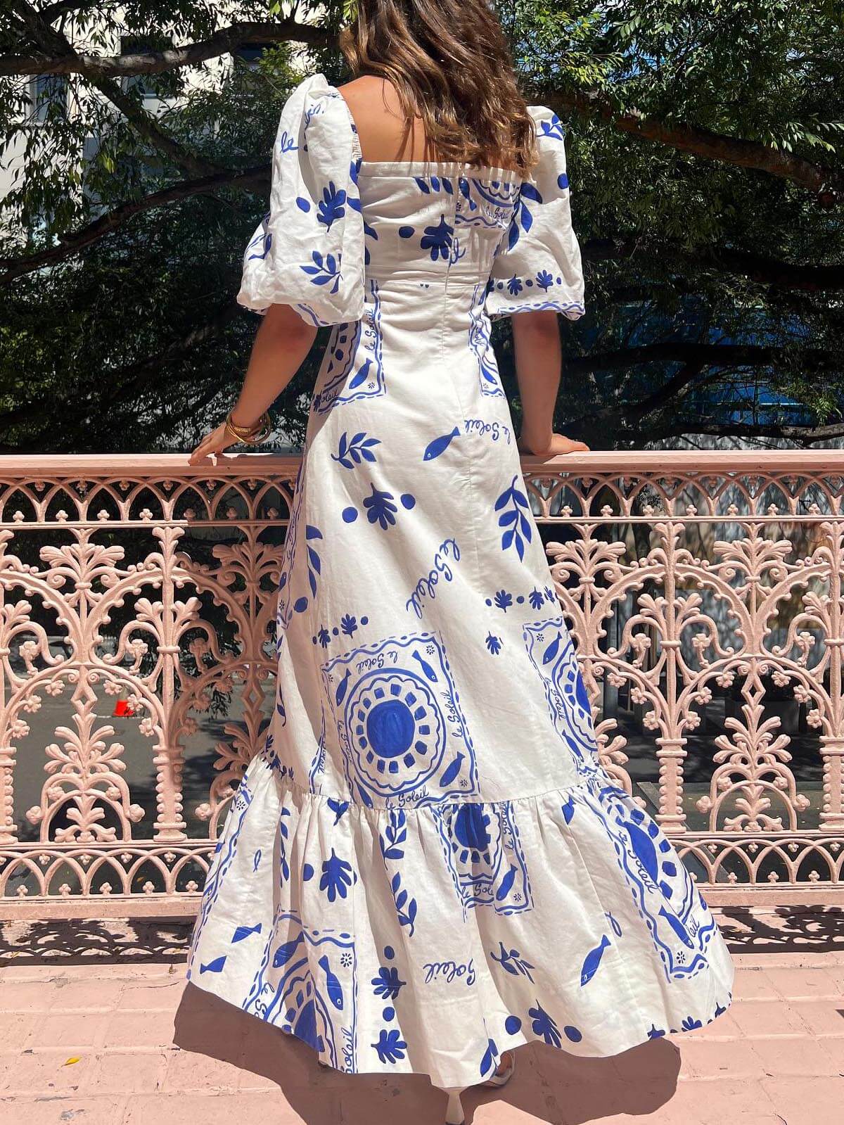 Midi dress with puff sleeves for vacation
