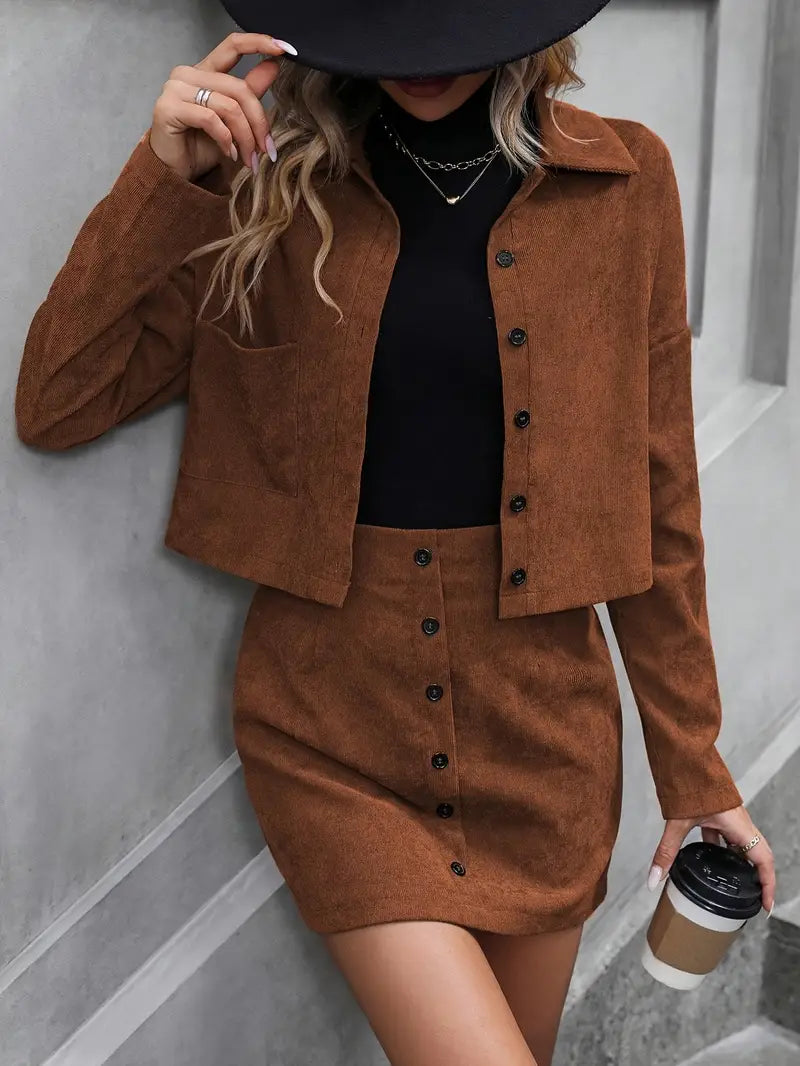 WW | Drop-Shoulder-Outfits und hochtaillierter Rock