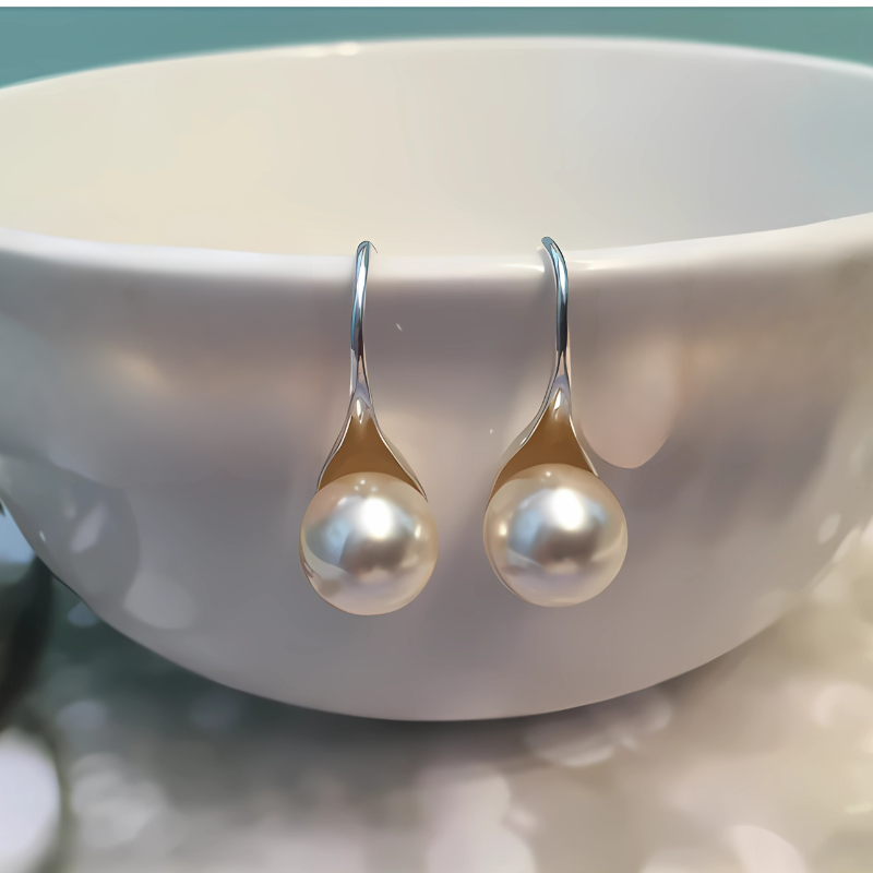 WW | Classic Pearl Drop Earrings