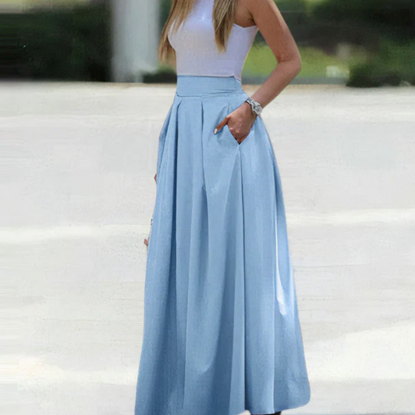 WW | Elegant Pleated Skirt