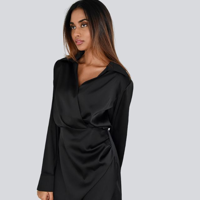 WW | Satin-Minikleid mit V-Ausschnitt und Raffung