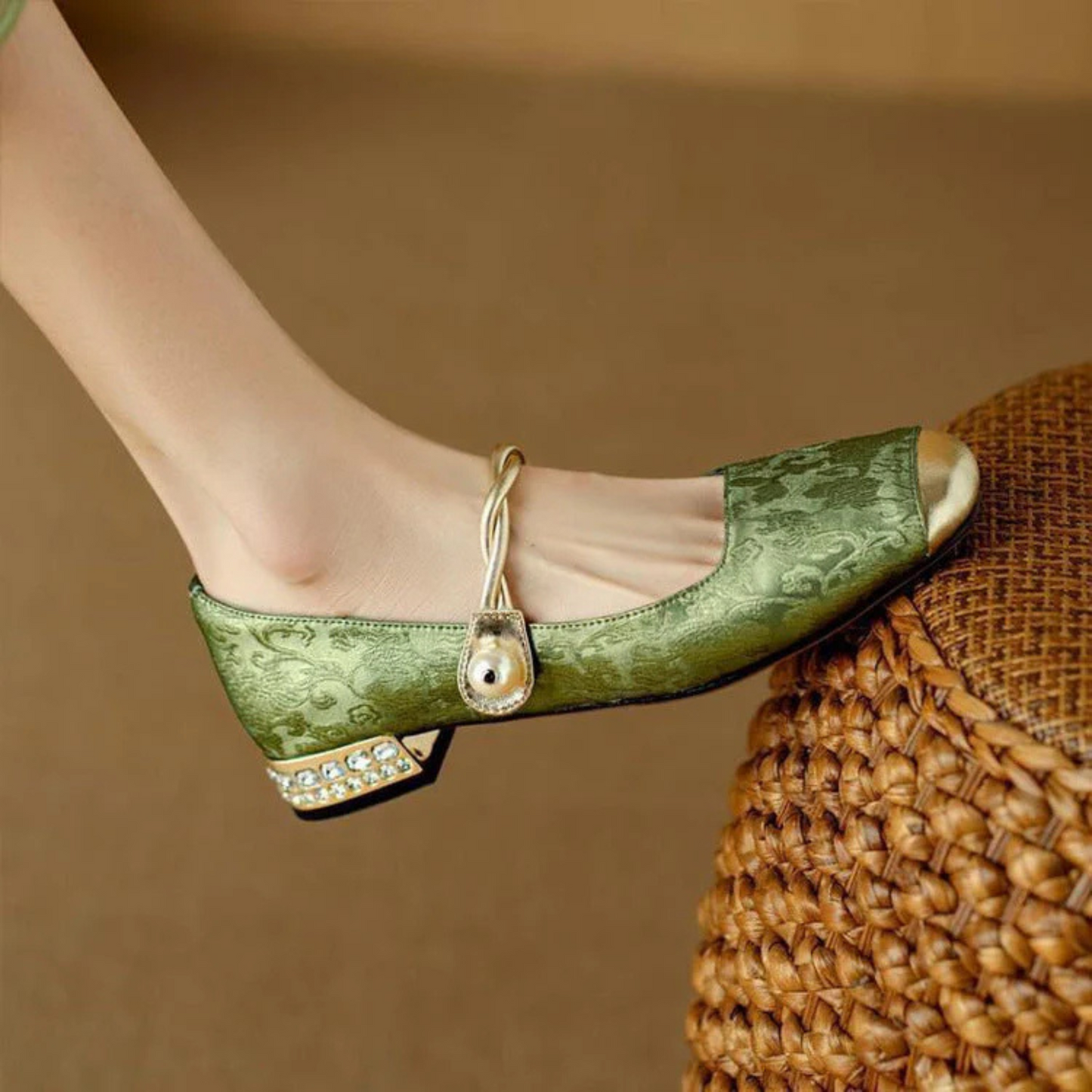 Elva Pumps with Pearl Detail - Green
