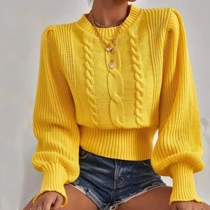 WW | Kuscheliger Strickpullover mit stilvollem Kettendetail