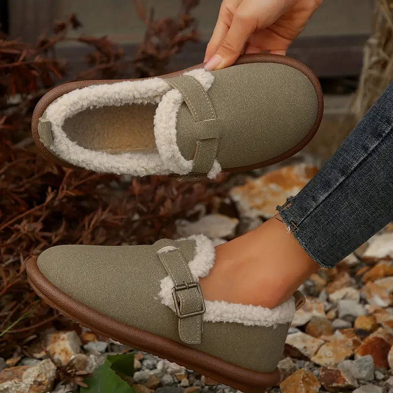 WW | Women's Plush Round-Toe Slippers