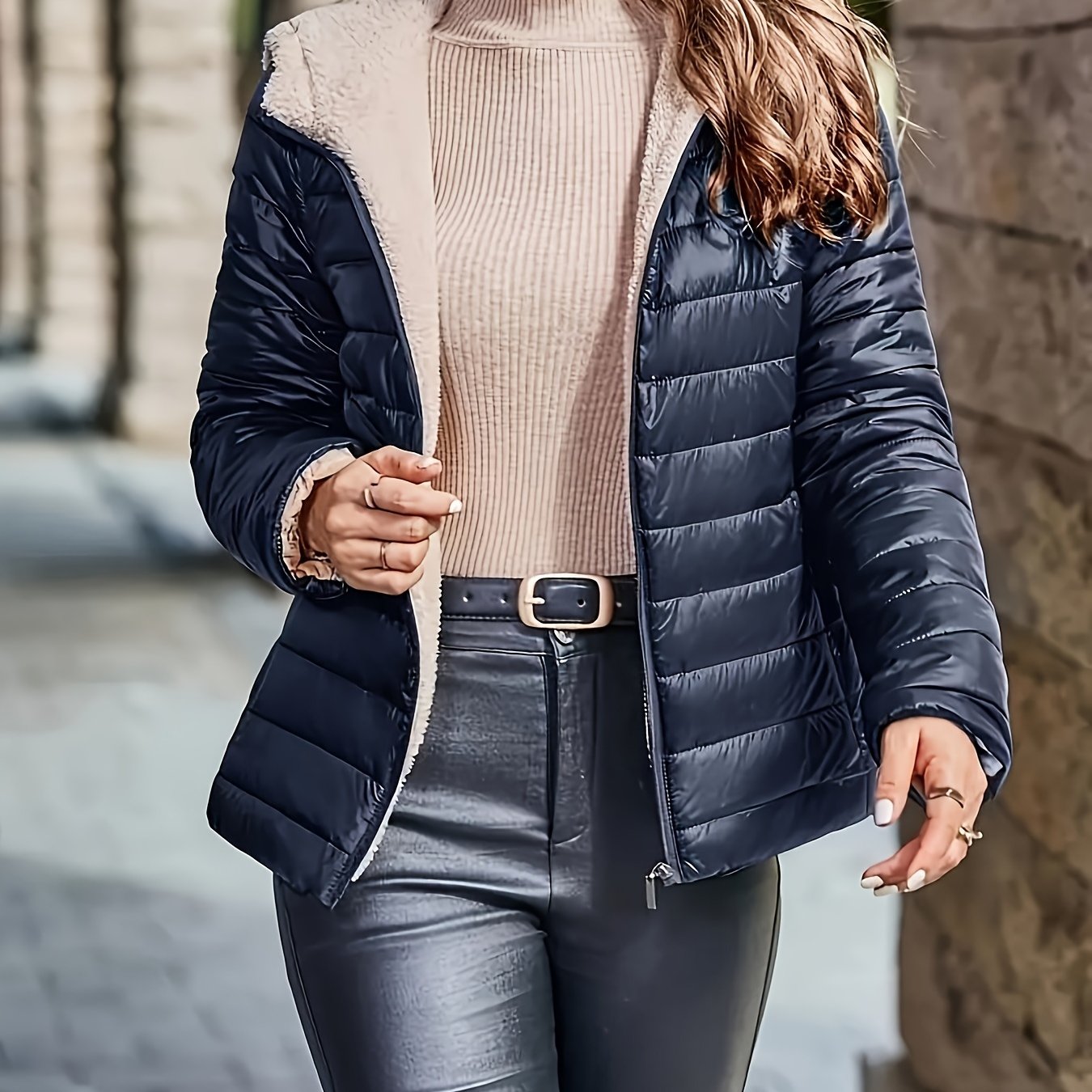 WW | Warme gesteppte Jacke mit Kapuze