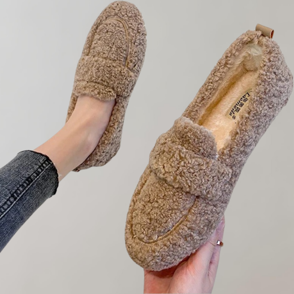 WW | Weicher Plüsch-Slipper für Damen