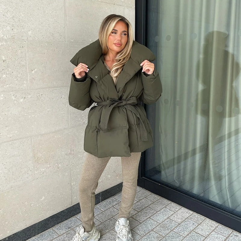 WW | Damen Dicke Winterjacke mit Gürtel und Hohem Kragen