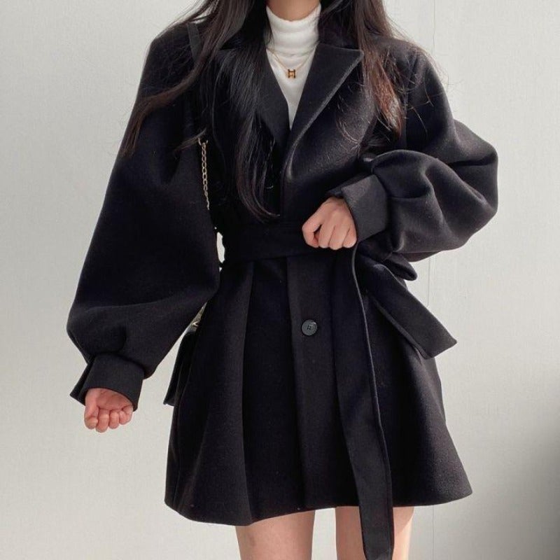 WW | Short Women's Coat with Puffy Sleeves
