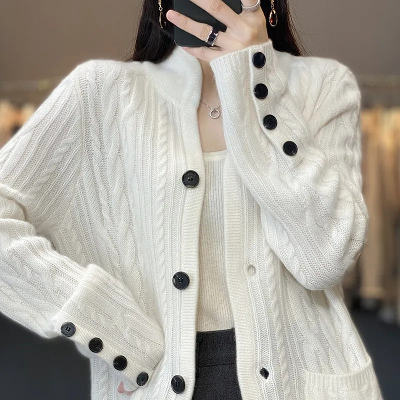 WW | White Knit Sweater for a Timeless Style