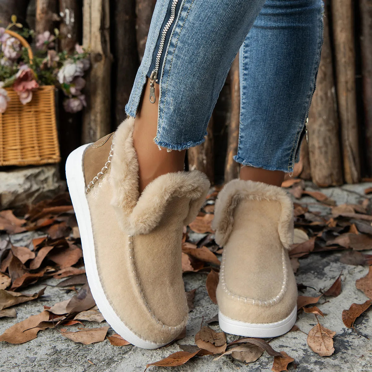 WW | Stylish Warm Women's Winter Boots