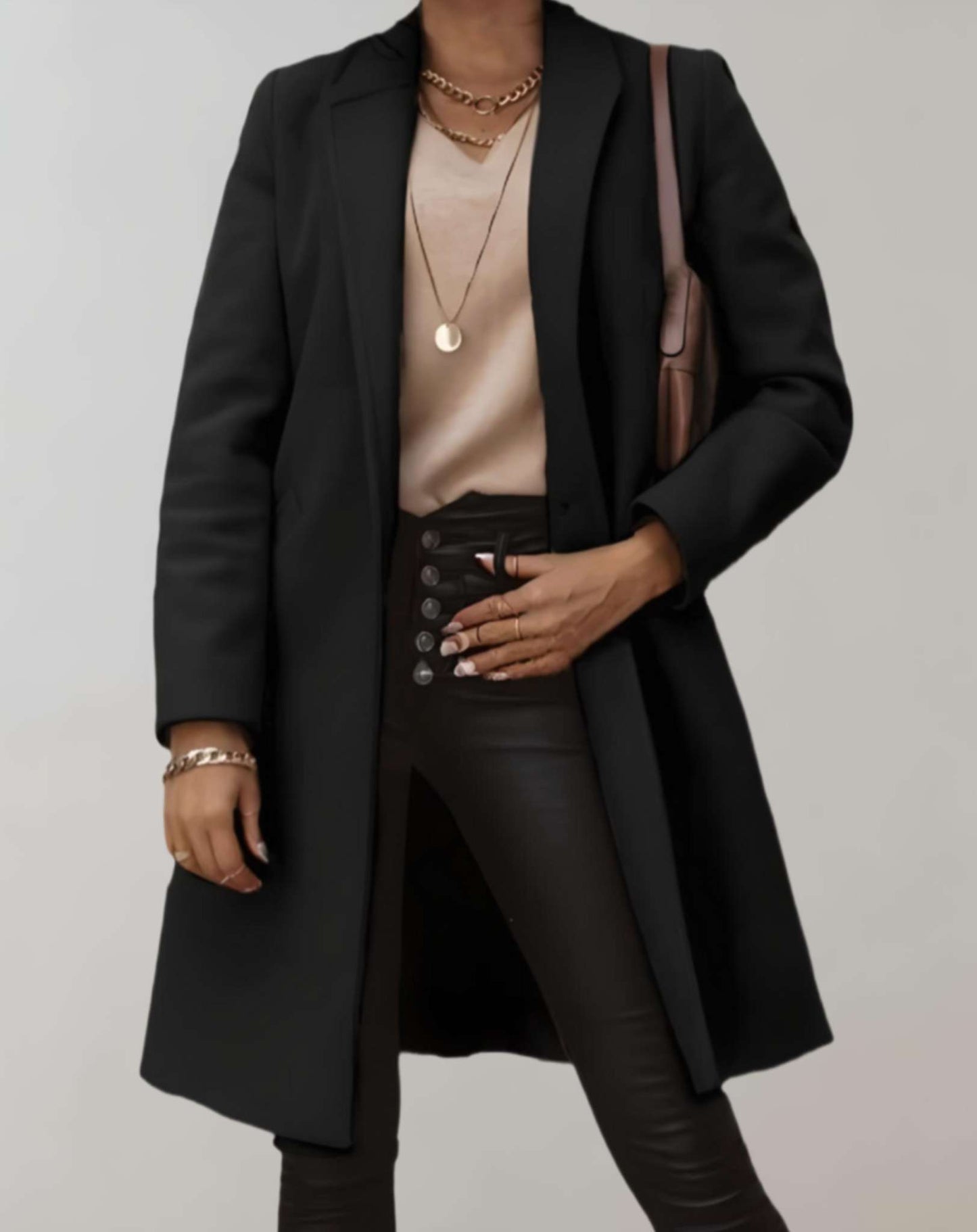 WW | Elegant trench coat with simple button fastening and pockets