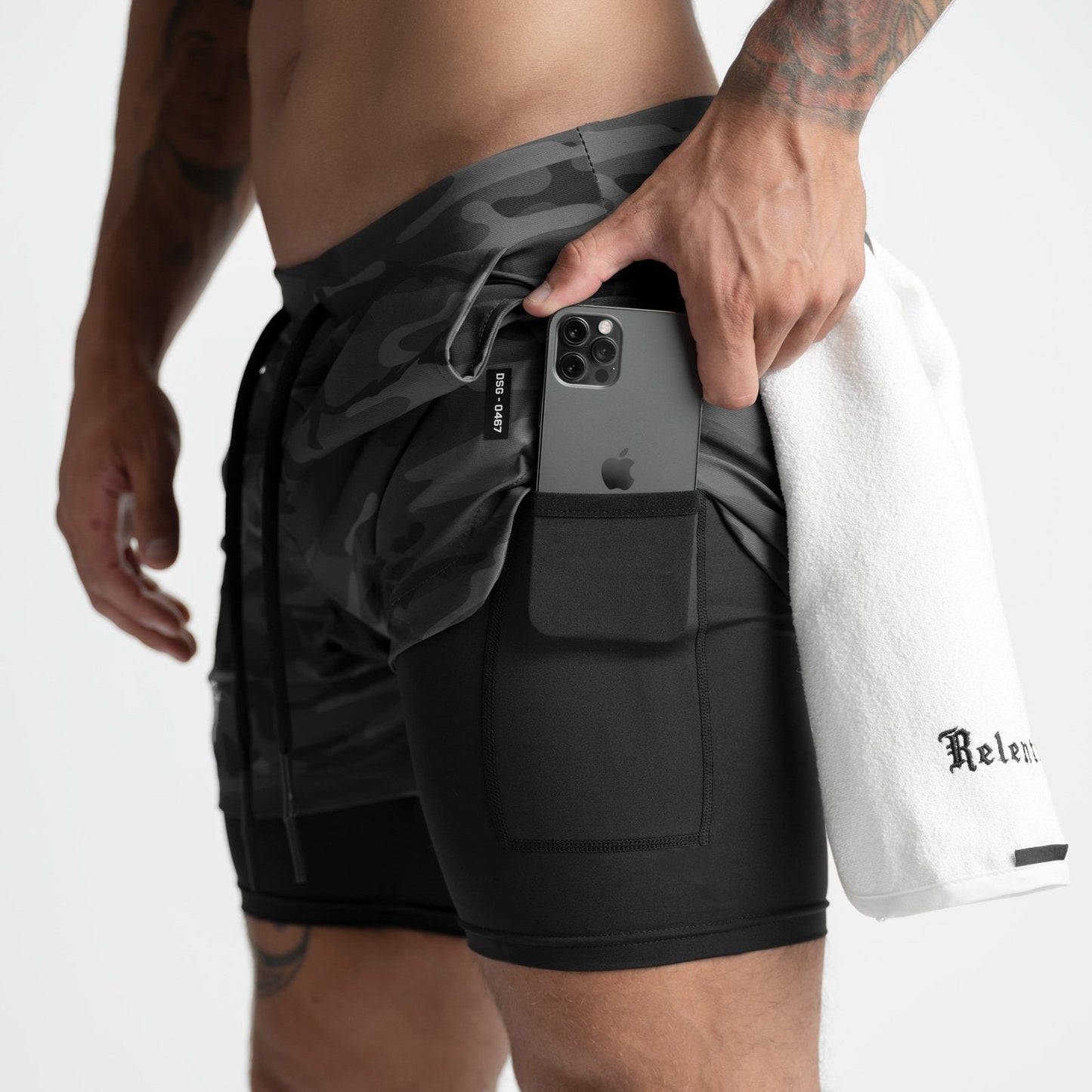 WW | Doppellagige Shorts mit Tasche