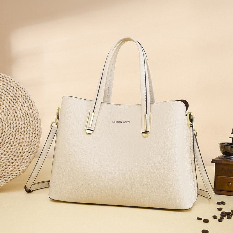 WW | Soft Leather Shoulder Bag