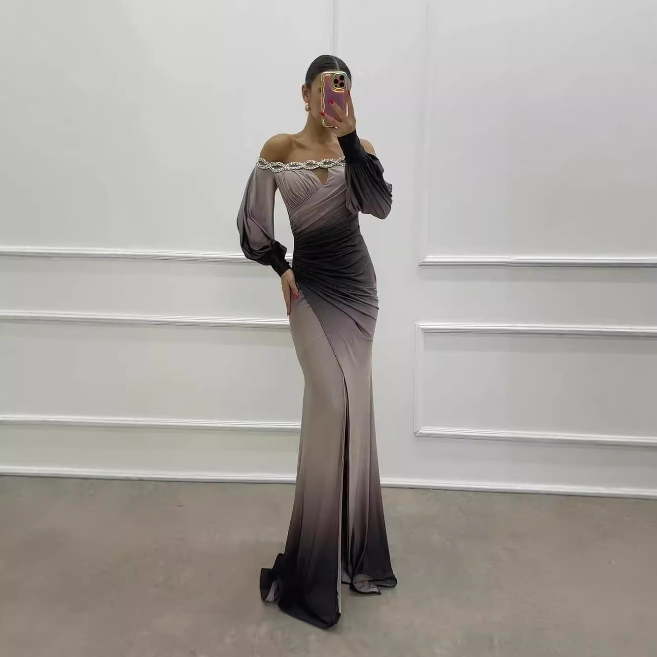 WW | Partykleid mit Camisole und positioniertem Schlitz in großer A-Linie