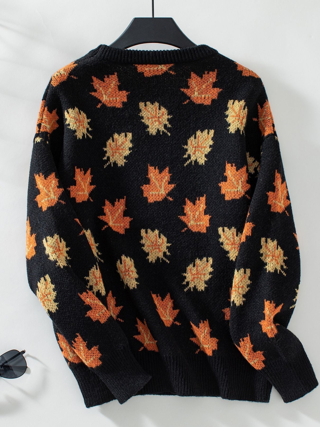 WW Maple Leaf Jacquard Casual Pullover Sweater