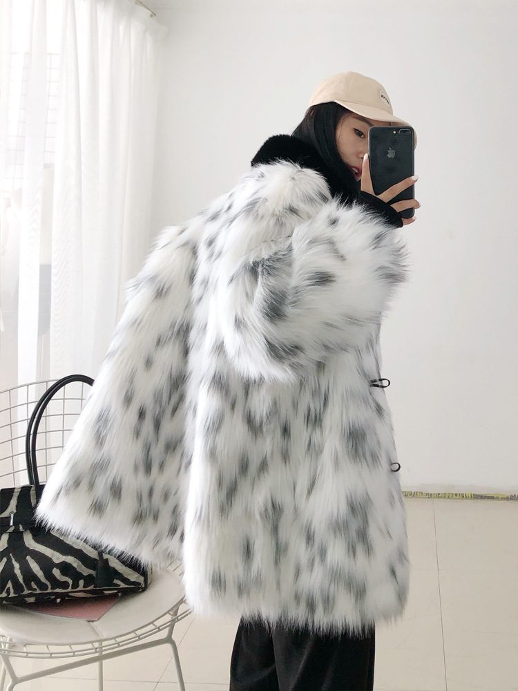 WW | Kunstpelz-Mantel - Auffälliges Statement-Stück - Polyester-Mischung - Winter Straßenstil