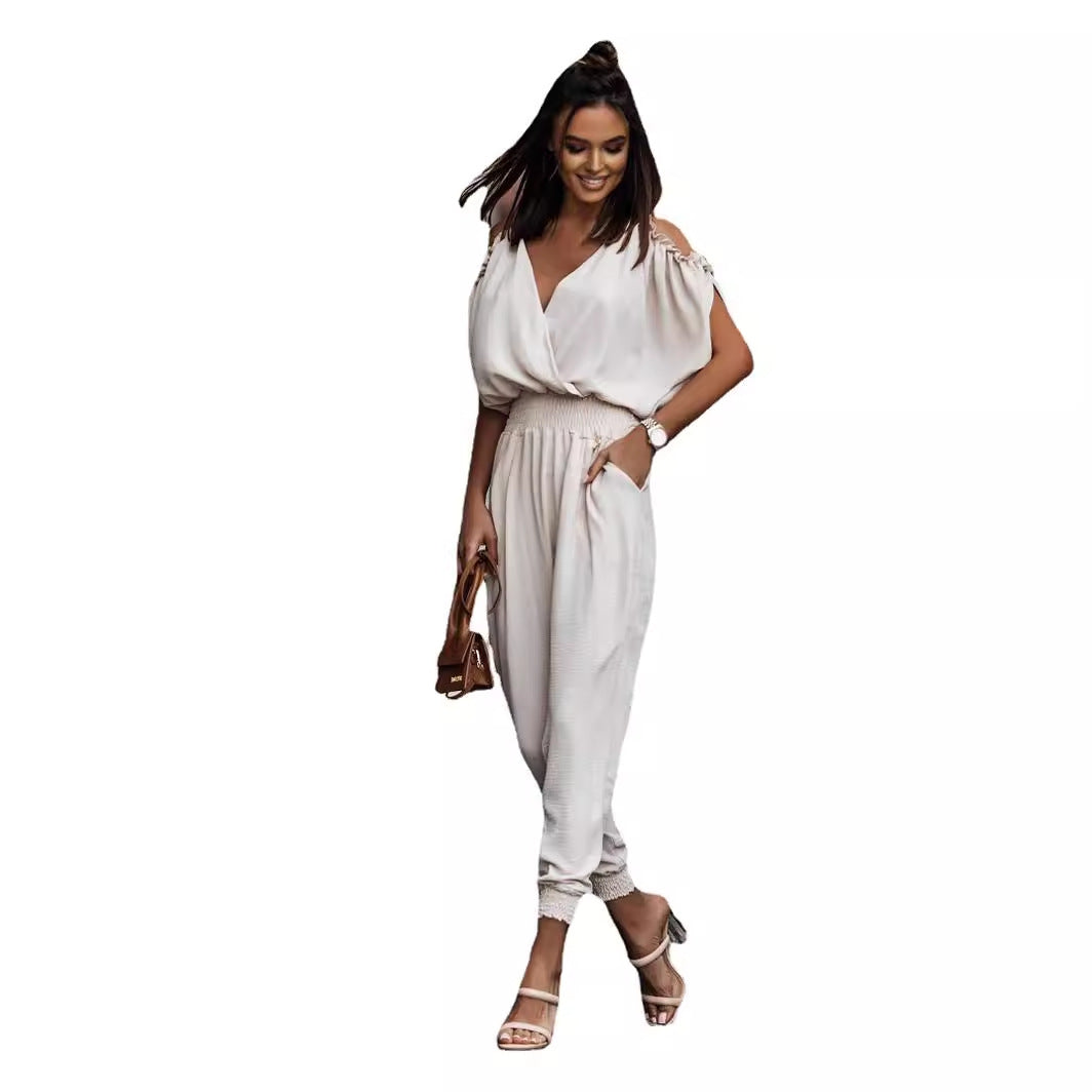 Ladies' Stylish Jumpsuit with Loose Fit and Sophisticated Details WW