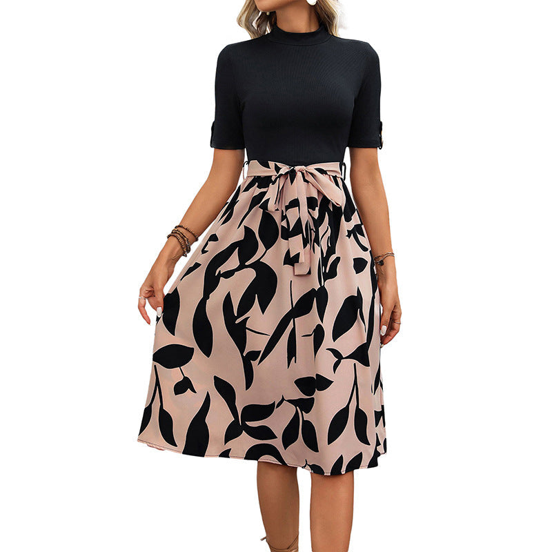 Damen Midi-Kleid mit elegantem floralem Schnitt und Taillengürtel WW