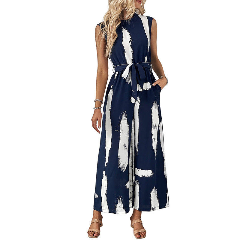 Women's jumpsuit with a modern striped pattern and practical tie belt WW