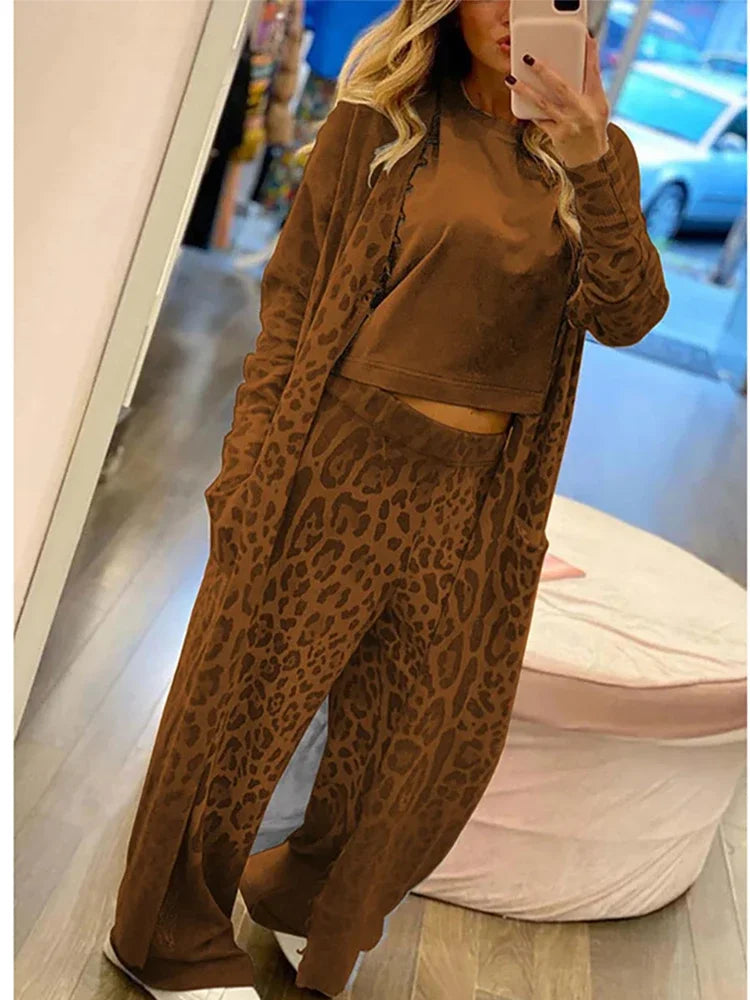 WW | Langärmelige Strickjacke mit Leopardenmuster und Hose mit elastischer Taille