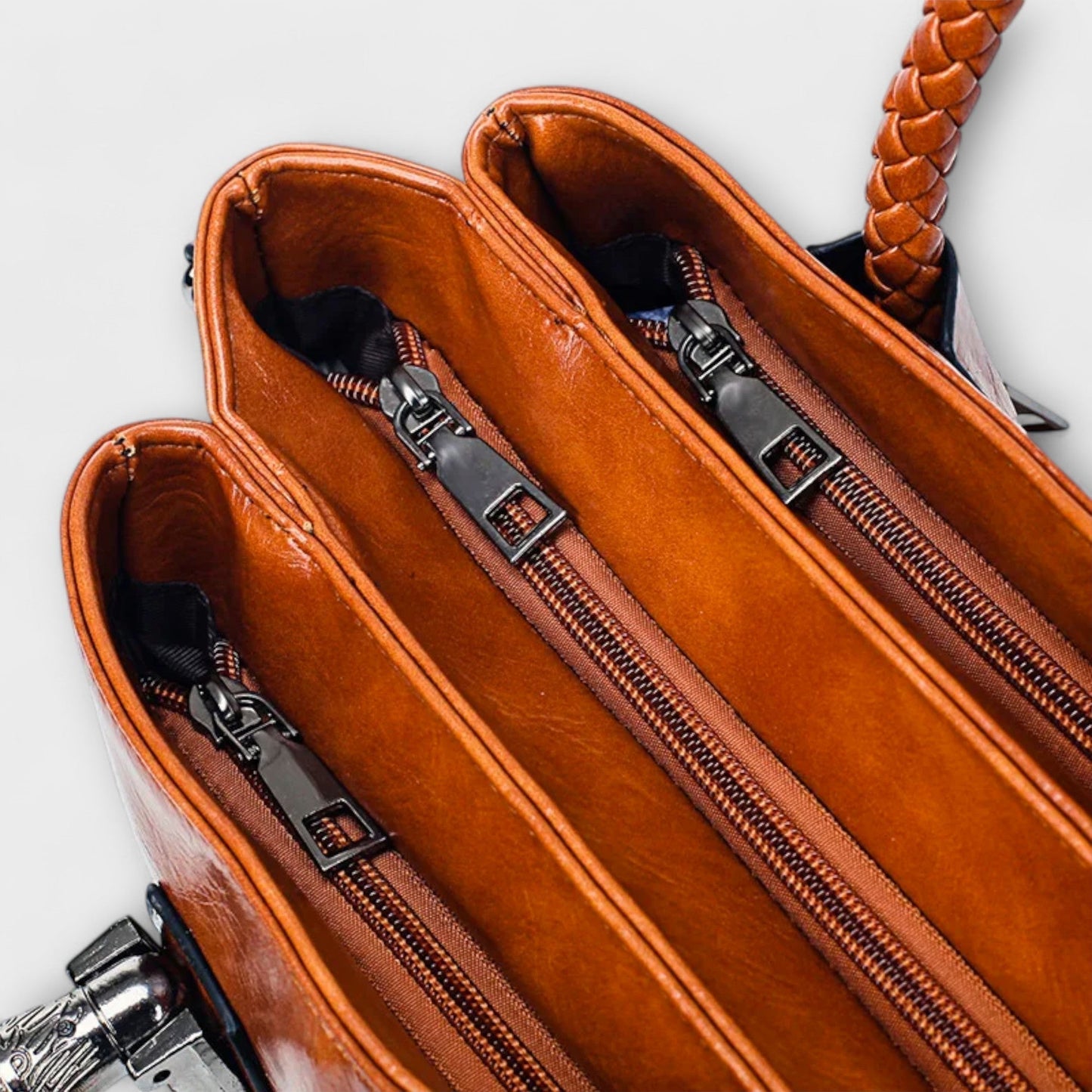 WW | Elegant Leather Duffel Bag
