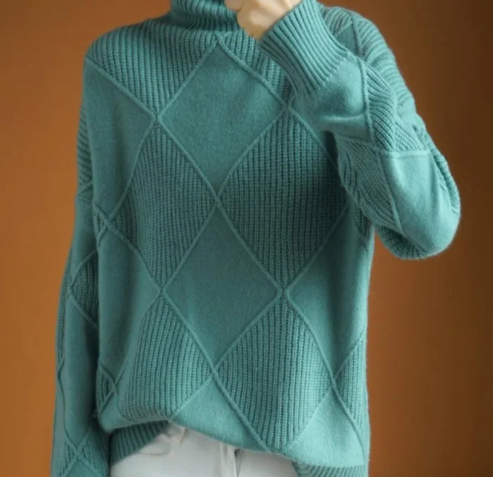 WW | Elegant and Comfortable Turtleneck Sweater