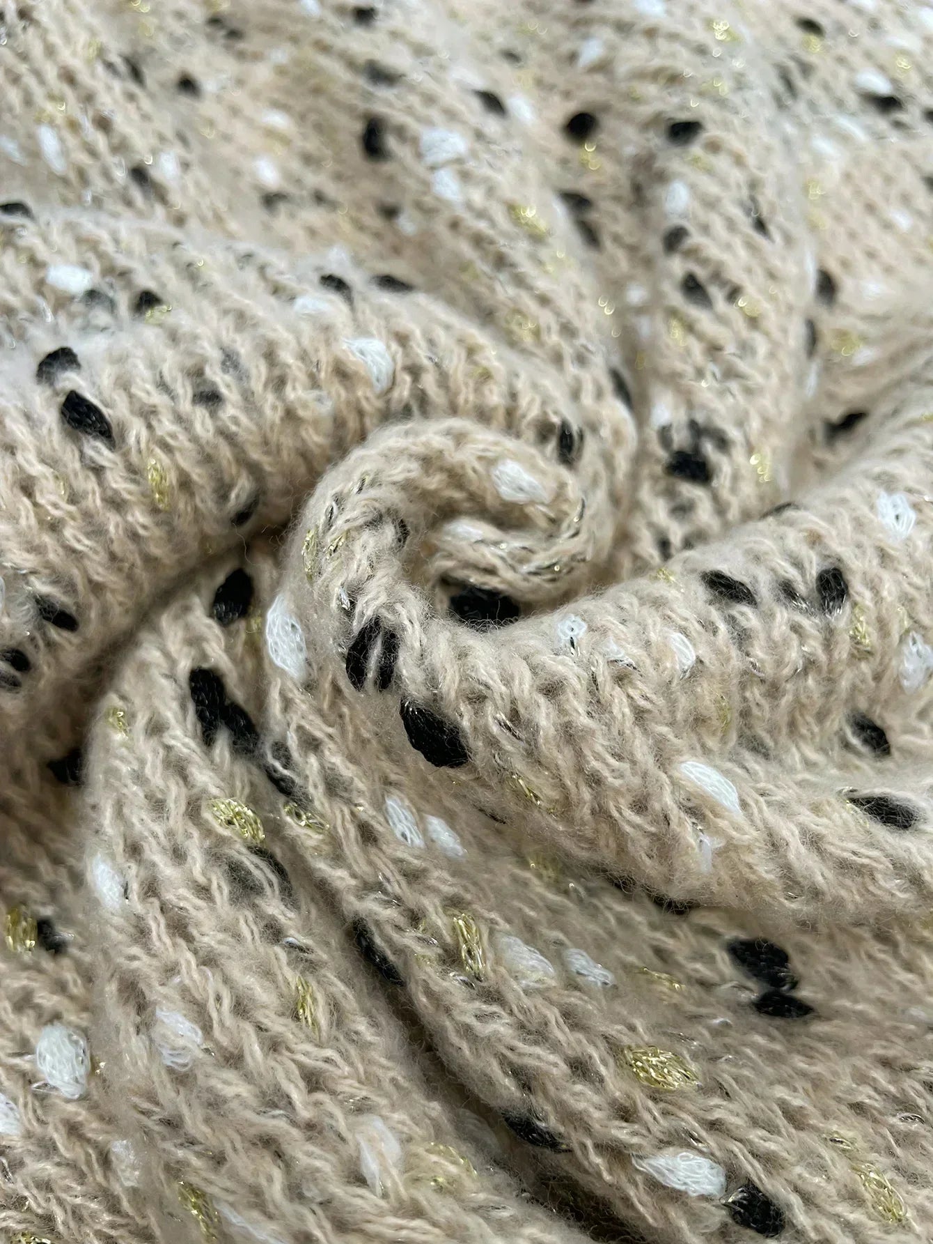WW | Bequemer Strickpulli mit Rundhalsausschnitt