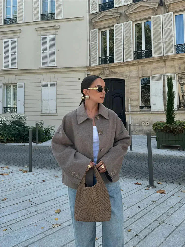 WW | Kurze Wollwinterjacke mit Einer Brusttasche für Damen