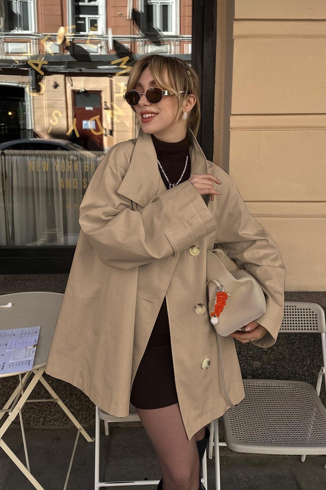 WW | Weiße Trenchjacke