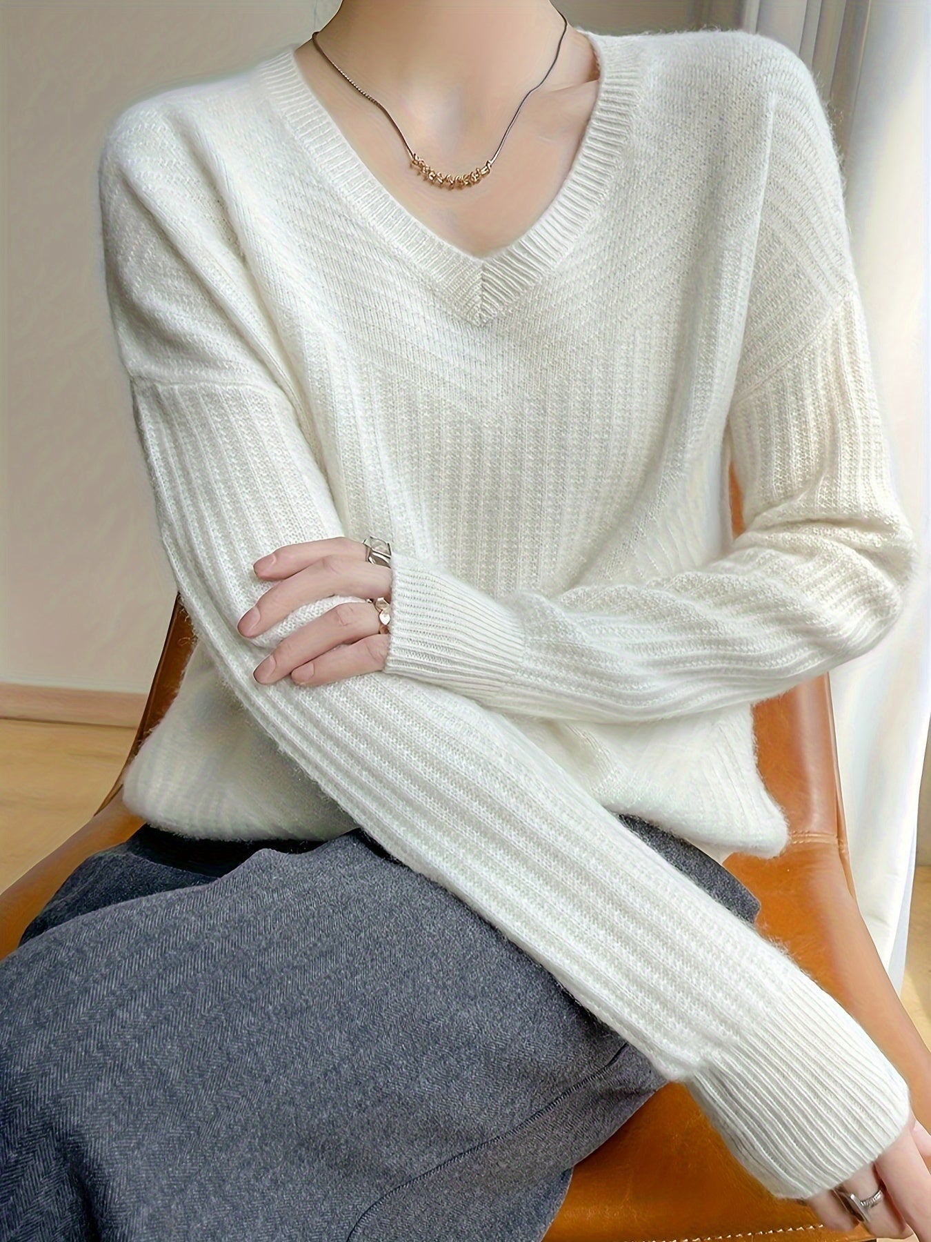 WW | V-WW | 100% Wool Solid Color Sweater for Women - Perfect for Everyday