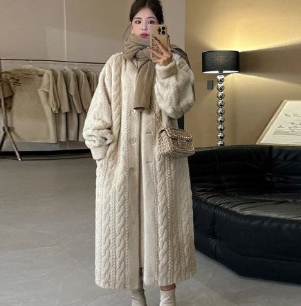 WW | Thick Faux Fur Jacket