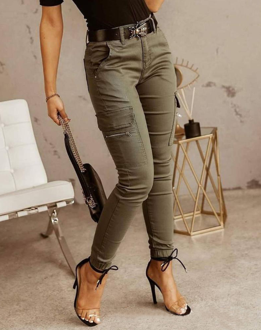 WW | High-waisted cargo pants