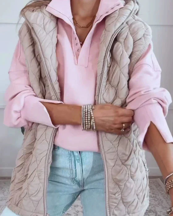 WW | simple sleeveless jacket with zipper and hood