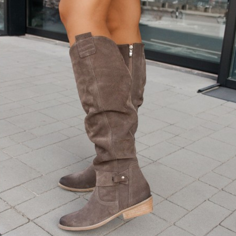 WW | Trendy Boots