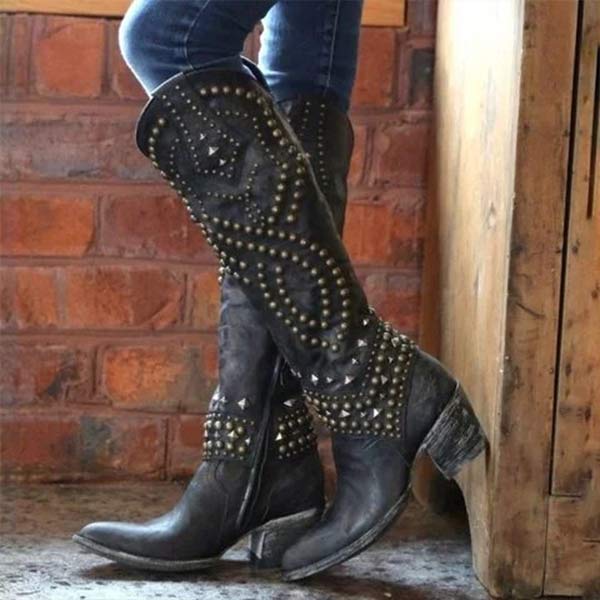 WW | High Boots With Metal Studs And Chunky Heel