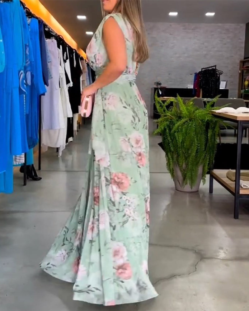 WW | Elegant Sleeveless V-Neck Floral Print Dress
