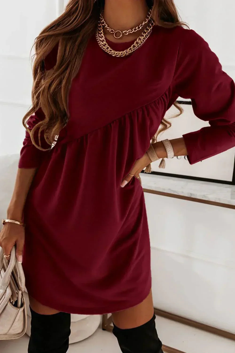 Carla - Long-sleeved crew-neck mini dress in solid color