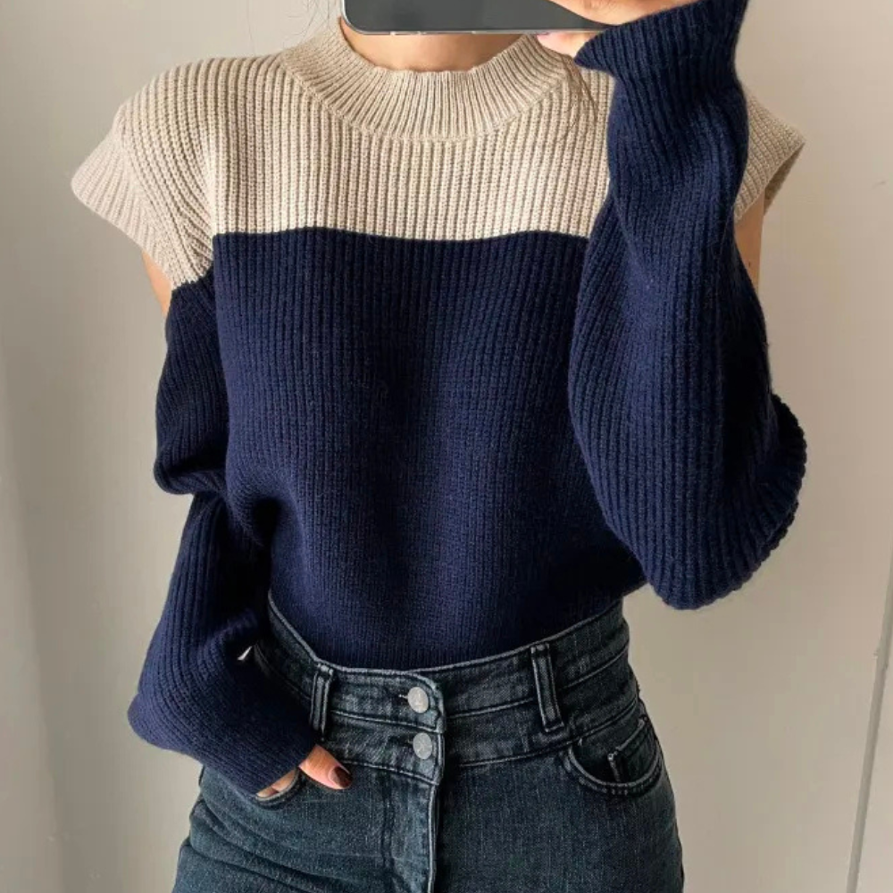 WW | Two-tone knit sweater with cut-out sleeves