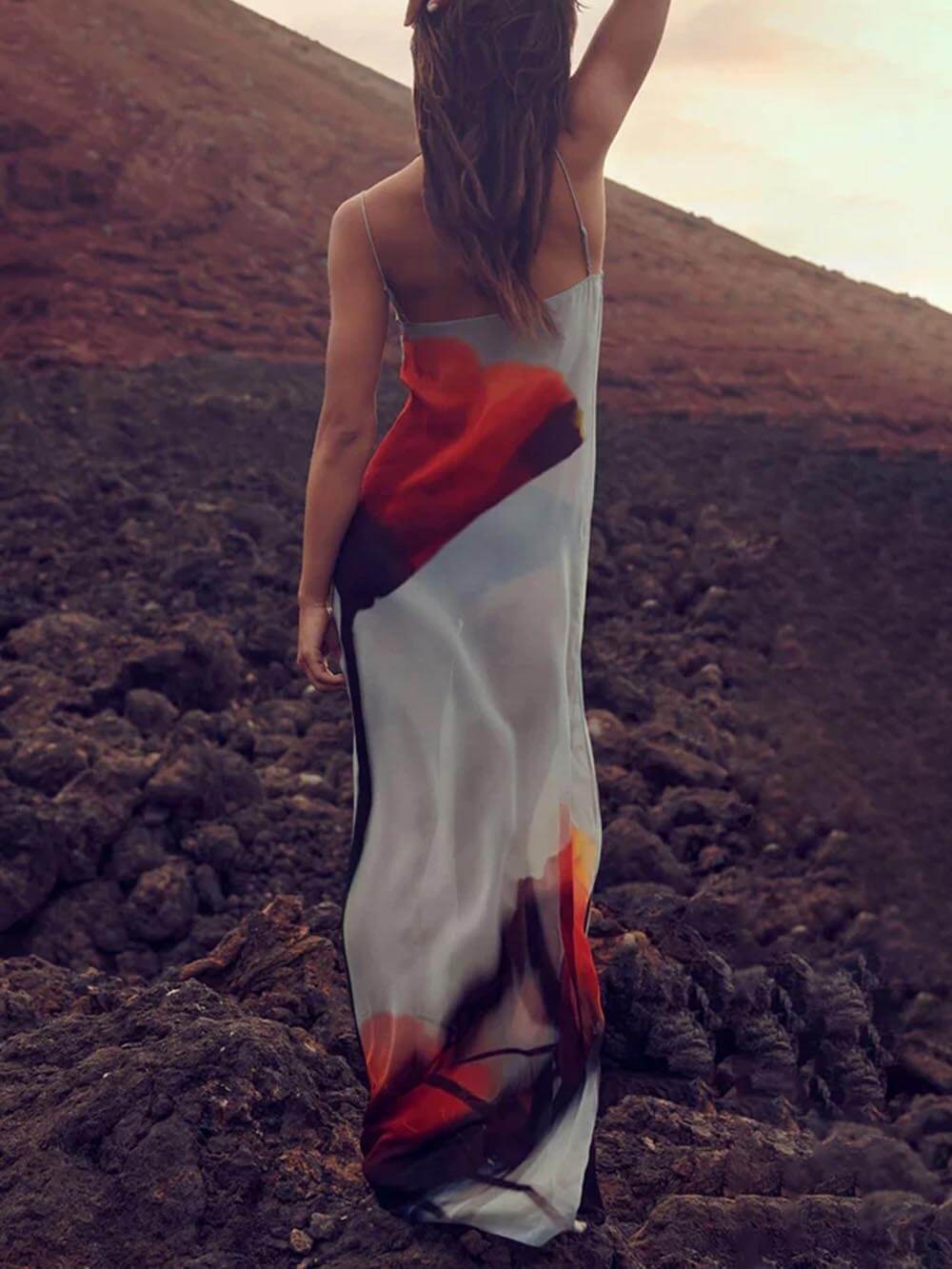 H-line maxi dress with abstract tulip print for vacation