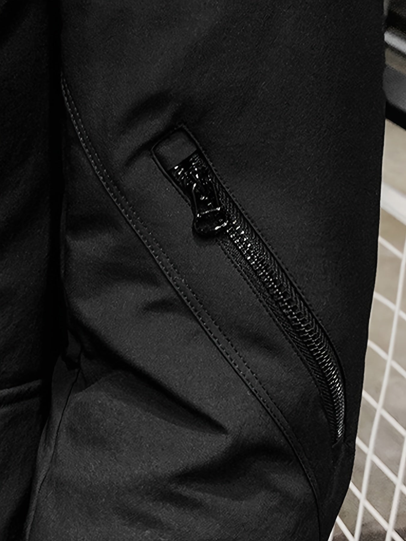 WW | Mid-Length Hooded Winter Jacket for Men - Perfect for Outdoor Activities