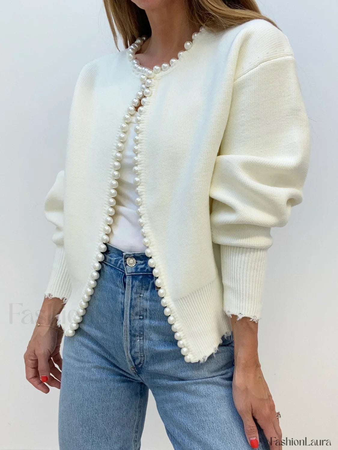 WW | Strickjacke mit Perlenverzierung und Fransensaum