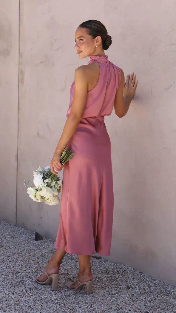 WW | Elegantes Brautjungfernkleid Mit Langem Neckholder Aus Satin