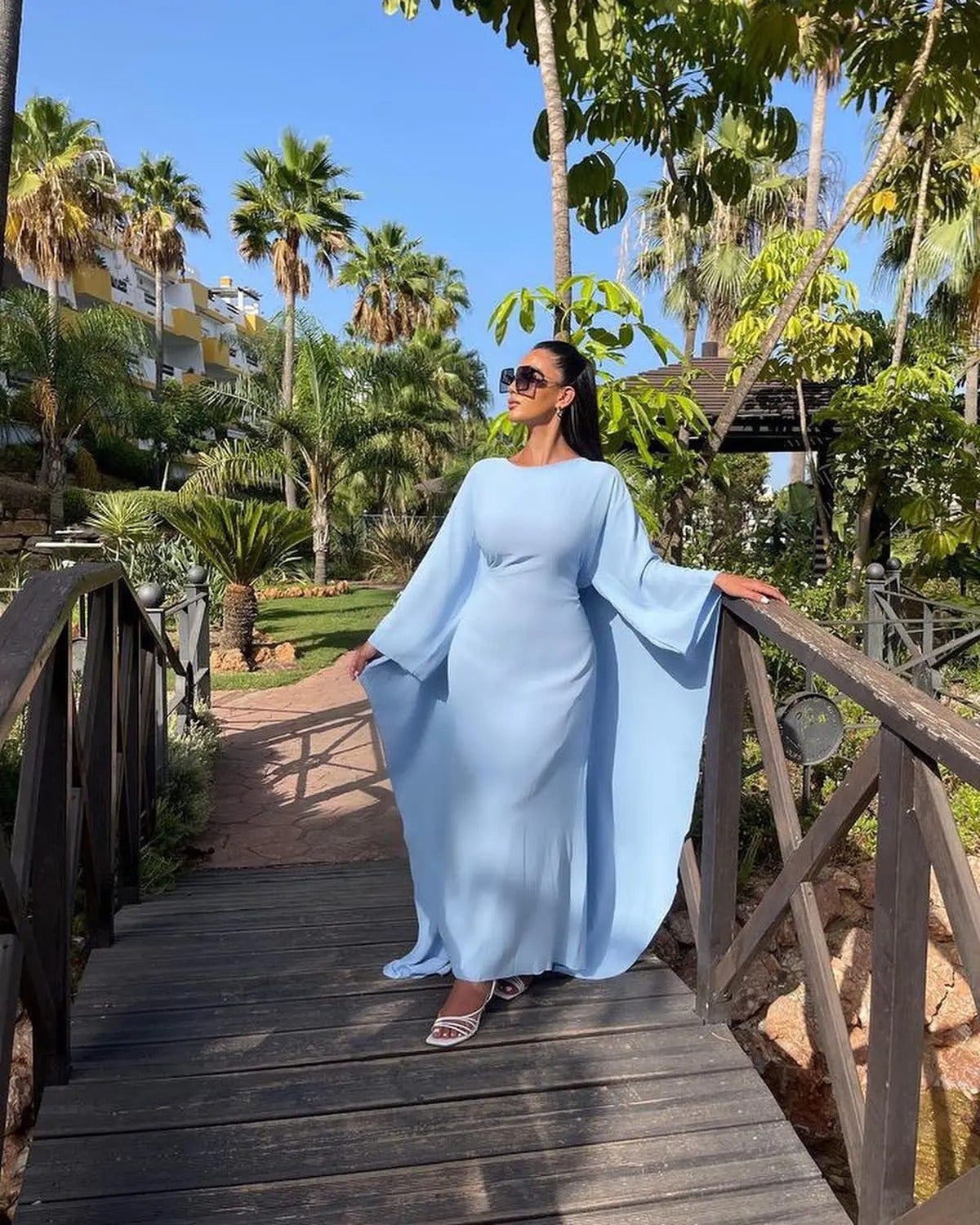 TailleTraum Round Neck Robe
