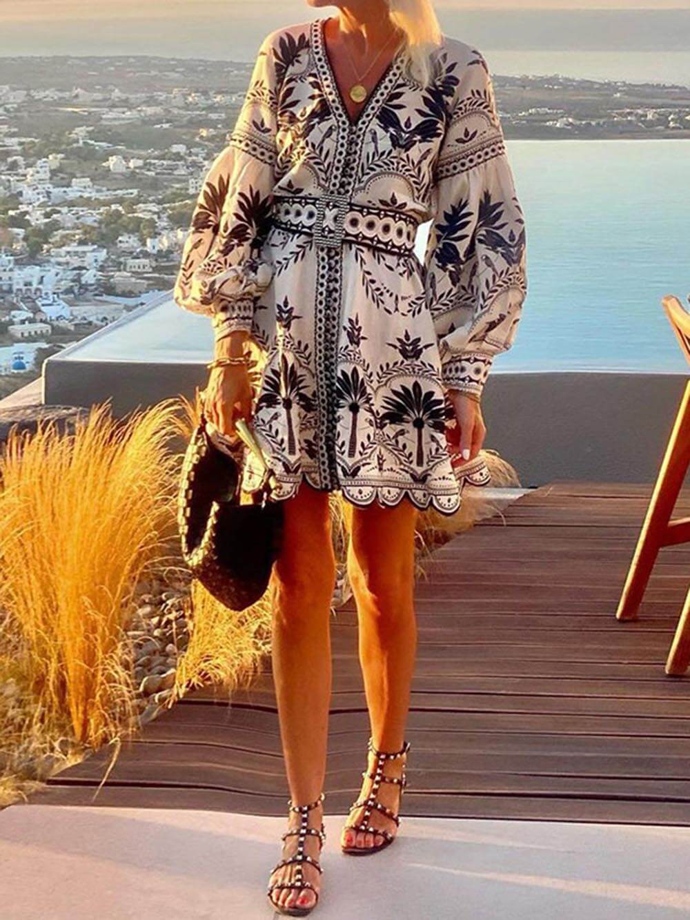 Modisches bedrucktes lockeres Strand-Minikleid